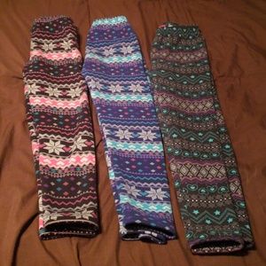 Set of 3 pairs fleece lined girls leggings.